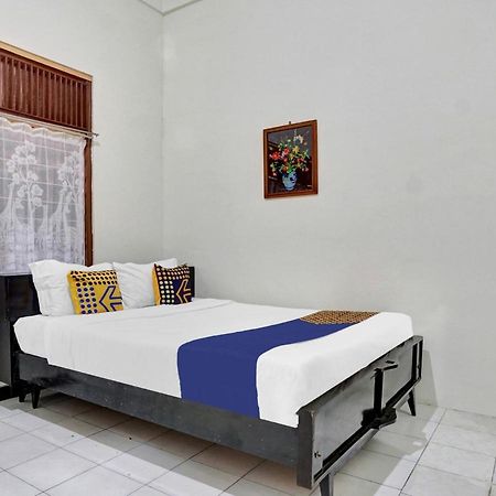Oyo Life 90539 Taman Borobudur Guest House Syariah Blimbing  Ngoại thất bức ảnh