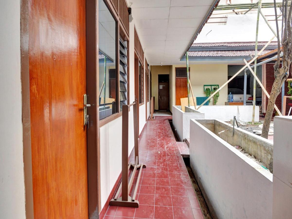 Oyo Life 90539 Taman Borobudur Guest House Syariah Blimbing  Ngoại thất bức ảnh
