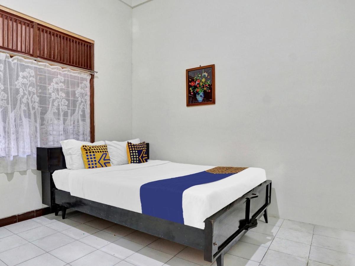 Oyo Life 90539 Taman Borobudur Guest House Syariah Blimbing  Ngoại thất bức ảnh