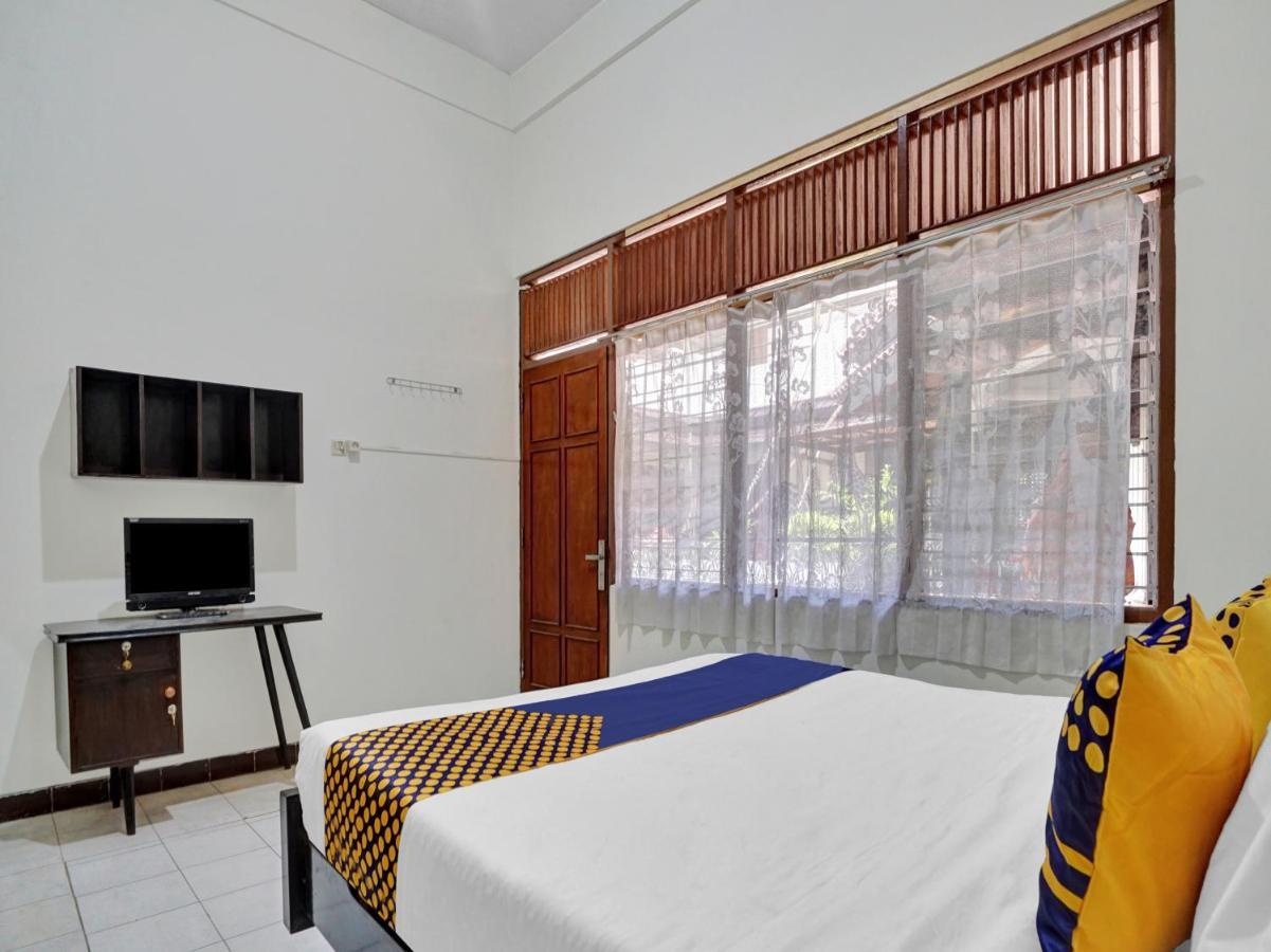 Oyo Life 90539 Taman Borobudur Guest House Syariah Blimbing  Ngoại thất bức ảnh