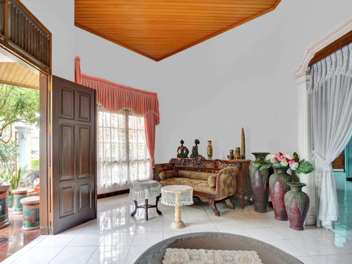 Oyo Life 90539 Taman Borobudur Guest House Syariah Blimbing  Ngoại thất bức ảnh