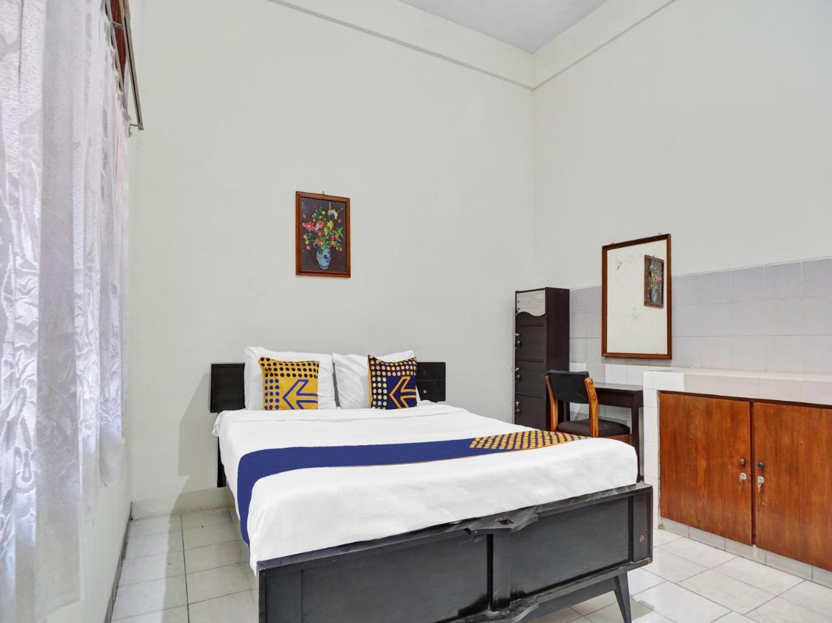 Oyo Life 90539 Taman Borobudur Guest House Syariah Blimbing  Ngoại thất bức ảnh
