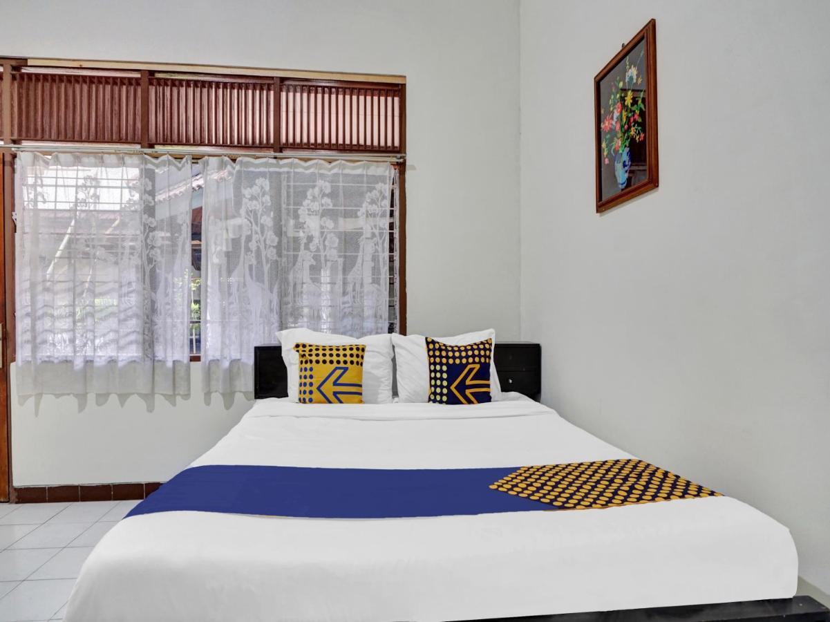Oyo Life 90539 Taman Borobudur Guest House Syariah Blimbing  Ngoại thất bức ảnh