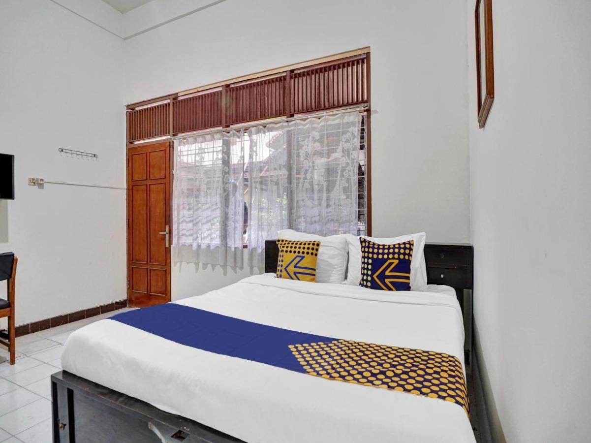 Oyo Life 90539 Taman Borobudur Guest House Syariah Blimbing  Ngoại thất bức ảnh